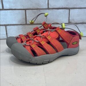 Keen youth sandals